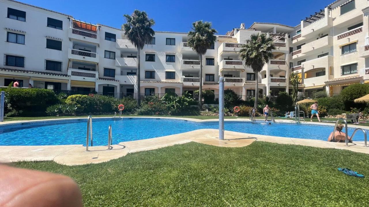 Apartamento Golf Beach ベナルマデナ エクステリア 写真