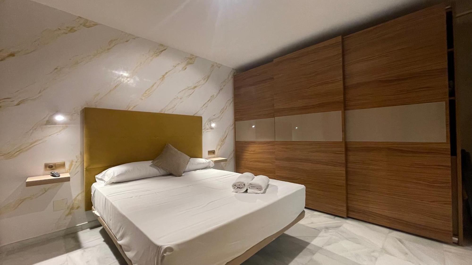 Apartamento Golf Beach ベナルマデナ エクステリア 写真